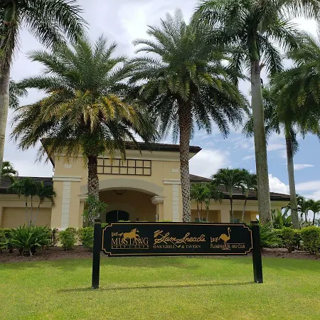 Vacation In Paradise Lely Resort Exterior photo